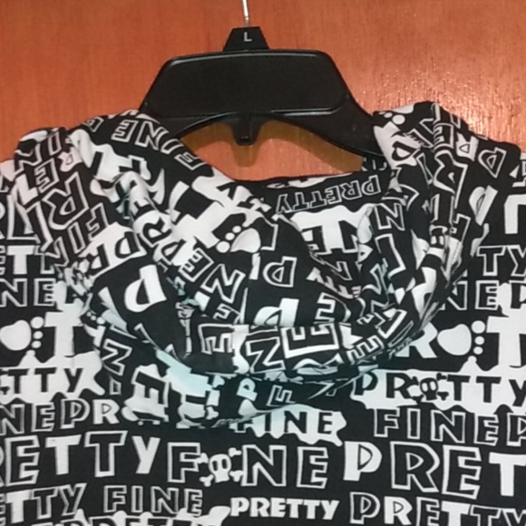 Hoodie w/graphics - Picture 5 of 6